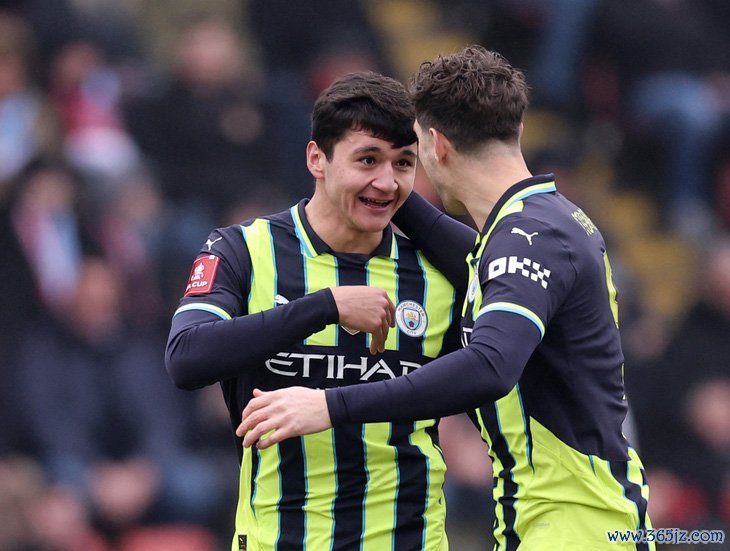 Khusanov ghi bàn， Man City vất vả thắng đội hạng dưới ở FA Cup - Ảnh 1.